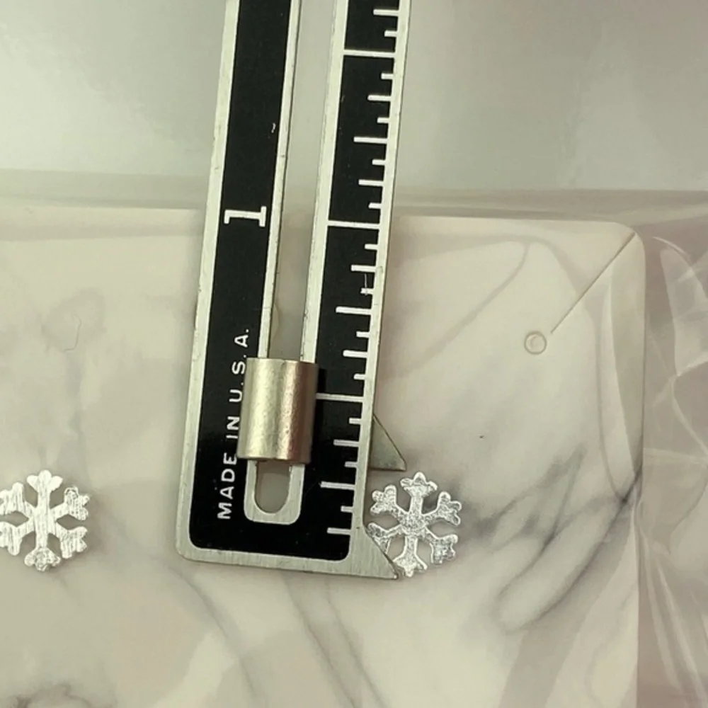 Sterling Silver Snowflake Post Earrings Textured Winter‎ Holiday